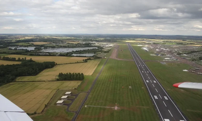 Suspeitos de planejar ataque terrorista perto de base aérea britânica são detidos