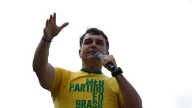 TSE mantém remoção de conteúdos sobre Flávio Bolsonaro e padroeira do Brasil