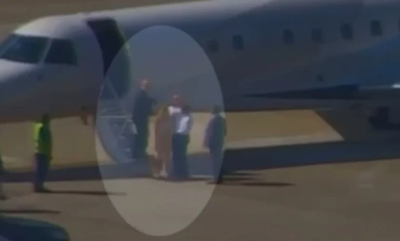 Vídeo registra Alexandre de Moraes e esposa em jatinho ligado a Daniel Vorcaro