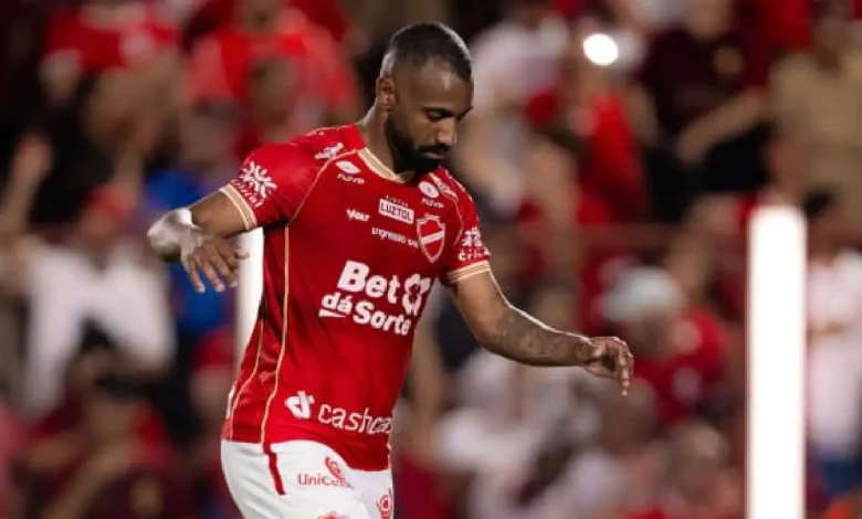Vila Nova supera Londrina com gol decisivo de Éverton Galdino no OBA