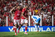 Vila Nova vence Londrina no OBA e consolida liderança isolada na Série B