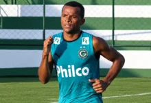Vitor inicia trajetória como treinador no sub-20 do Goiânia