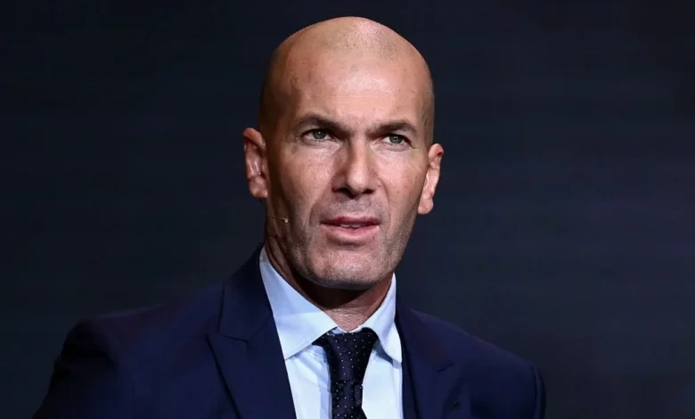Zinédine Zidane assume seleção francesa e divulga primeira convocação