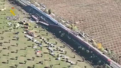 Acidente entre trens de alta velocidade na Espanha causa 64 mortes e deixa 80 feridos