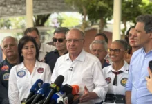 Alckmin defende foco na classe média e no centro para reverter vantagem de Flávio Bolsonaro
