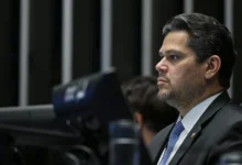 Alcolumbre enfrenta impasse entre governo e oposição sobre o fim da escala 6x1 no Senado