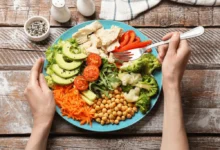 Alimentação noturna para quem treina: como equilibrar performance e sono