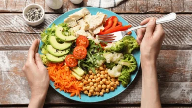 Alimentação noturna para quem treina: como equilibrar performance e sono
