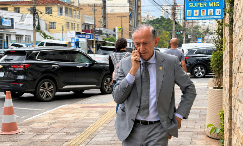 Anselmo Pereira mantém silêncio sobre sucessão na Câmara de Goiânia