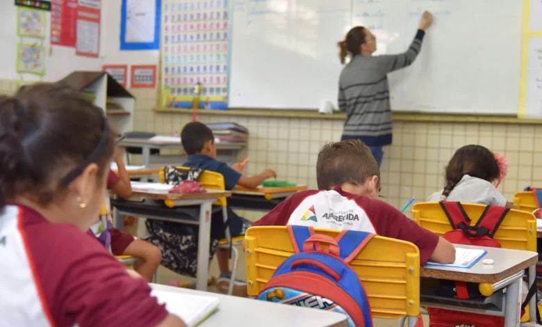 Aparecida de Goiânia aprova política de alfabetização para garantir leitura na idade certa