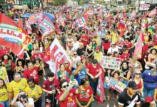 Aparecida recebe ato pró-Lula em município governado por aliado de Flávio Bolsonaro