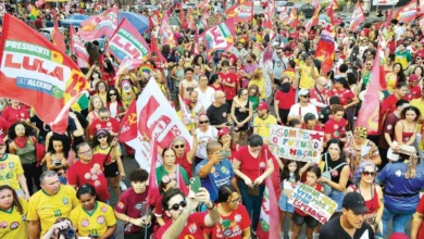 Aparecida recebe ato pró-Lula em município governado por aliado de Flávio Bolsonaro
