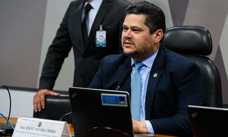 Articulação de Davi Alcolumbre busca acordo para pacificar o cenário político nacional