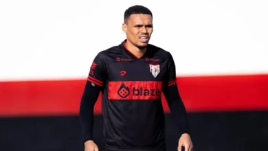 Atlético ganha zagueiro mas perde Netinho e Daniel Peixoto contra o Fortaleza