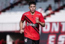 Atlético sofre novo transfer ban da FIFA por pendência financeira com Alejo Cruz
