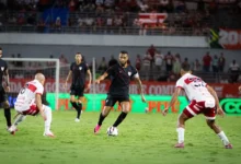 Atlético sofre revés em Maceió e vê CRB encostar na tabela