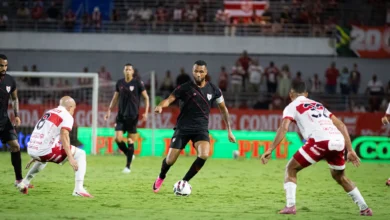 Atlético sofre revés em Maceió e vê CRB encostar na tabela
