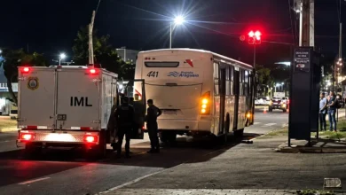 Atropelamento por ônibus resulta em morte de mulher em Goiânia
