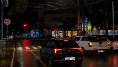 Avanço de sinal vermelho em Goiânia: entenda as regras e horários permitidos