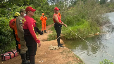 Bombeiros localizam corpo de homem submerso em lago de goiania