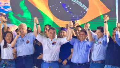 Caiado é cotado para ministérios em eventual governo de Flávio Bolsonaro