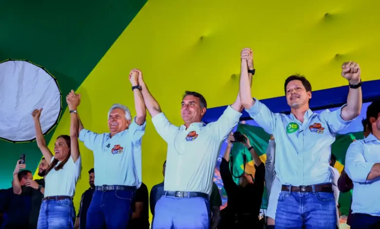 Caiado e Daniel Vilela oficializam aliança com Flávio Bolsonaro para o segundo turno em Goiânia