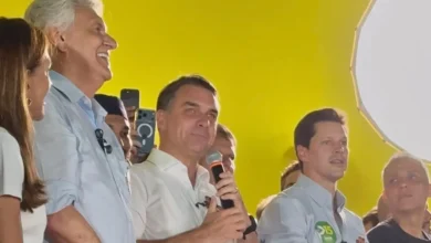 Caiado e Flávio Bolsonaro selam aliança estratégica para o segundo turno em Goiás