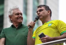 Caiado e Vilela oficializam apoio a Flávio Bolsonaro em ato político em Goiânia