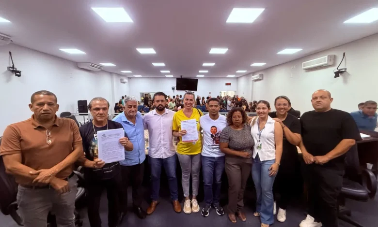 Câmara de Formosa recebe pedido de CPI para investigar crise financeira na gestão municipal