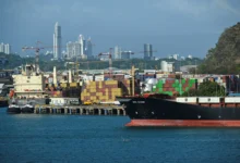 Canal do panamá atinge marca histórica de carga e supera desafios climáticos