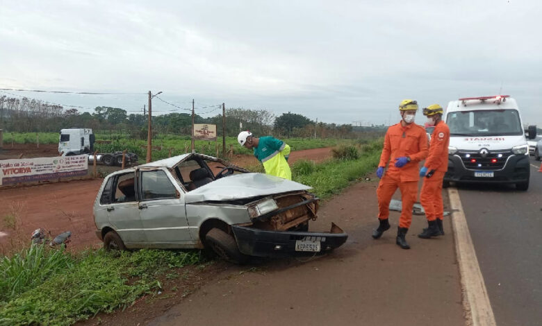 Capotamento na BR-060 resulta em morte e feridos em Rio Verde