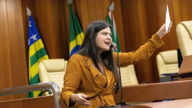 CNJ suspende cassação de Aava Santiago após falhas em documento do Tre-go