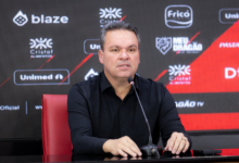 Com salários em dia, Adson cobra elenco por acesso do clube