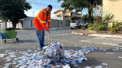 Comurg recolhe 1,5 tonelada de lixo eleitoral após primeiro turno em Goiânia
