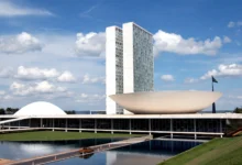 Concurso público na câmara oferece salário elevado e exige inteligência artificial