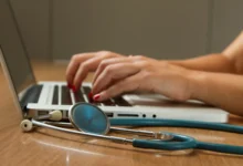 Congresso valida exame obrigatório para registro profissional de médicos