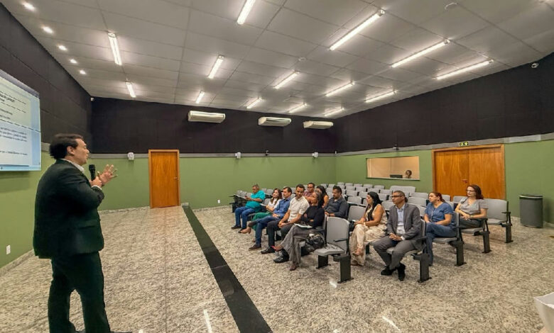 Conselhos deliberativo e fiscal debatem gestão administrativa em reunião