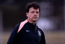 Corinthians encerra ciclo de Fernando Diniz após sequência negativa no Brasileirão
