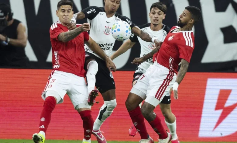 Corinthians projeta alterações táticas para confronto decisivo contra o Internacional