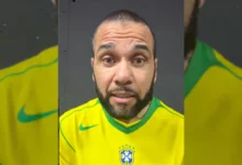 Daniel Alves cita orientação espiritual para declarar apoio a Flávio Bolsonaro em 2026