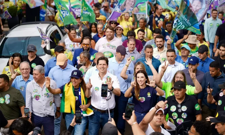 Daniel Vilela lidera caminhada histórica do MDB pelas ruas de Goiânia