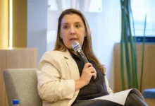 Daniella Marques garante manutenção de programas sociais em eventual gestão de Flávio Bolsonaro