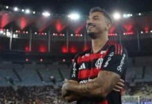 Danilo passará por cirurgia na mandíbula após choque em clássico