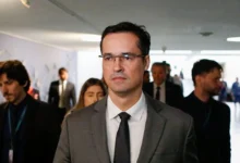 Deltan Dallagnol é recrutado pela campanha de Flávio Bolsonaro para analisar dados de Lula