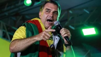 Deputado federal aciona Procuradoria-geral da República contra Flávio Bolsonaro