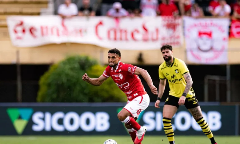 Derrota nos acréscimos para o São Bernardo custa a liderança da Série B ao Vila Nova