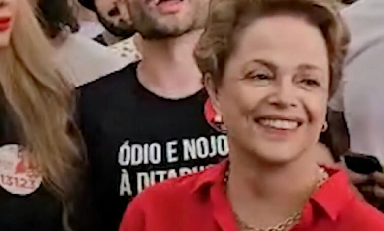 Dilma Rousseff enfrenta protestos durante votação em Belo Horizonte