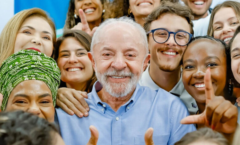 Disputa presidencial em Goiás ganha contornos de força entre Flávio Bolsonaro e Lula