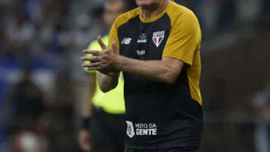 Dorival Júnior admite fase crítica do São Paulo e projeta retorno de Lucas Moura