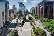 Economistas rechaçam corte de gastos sociais e defendem taxação de grandes fortunas